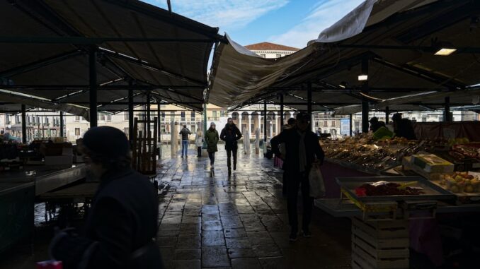 uploaded-image-merak-ve-pazarlama-stratejileri-1698143003729
